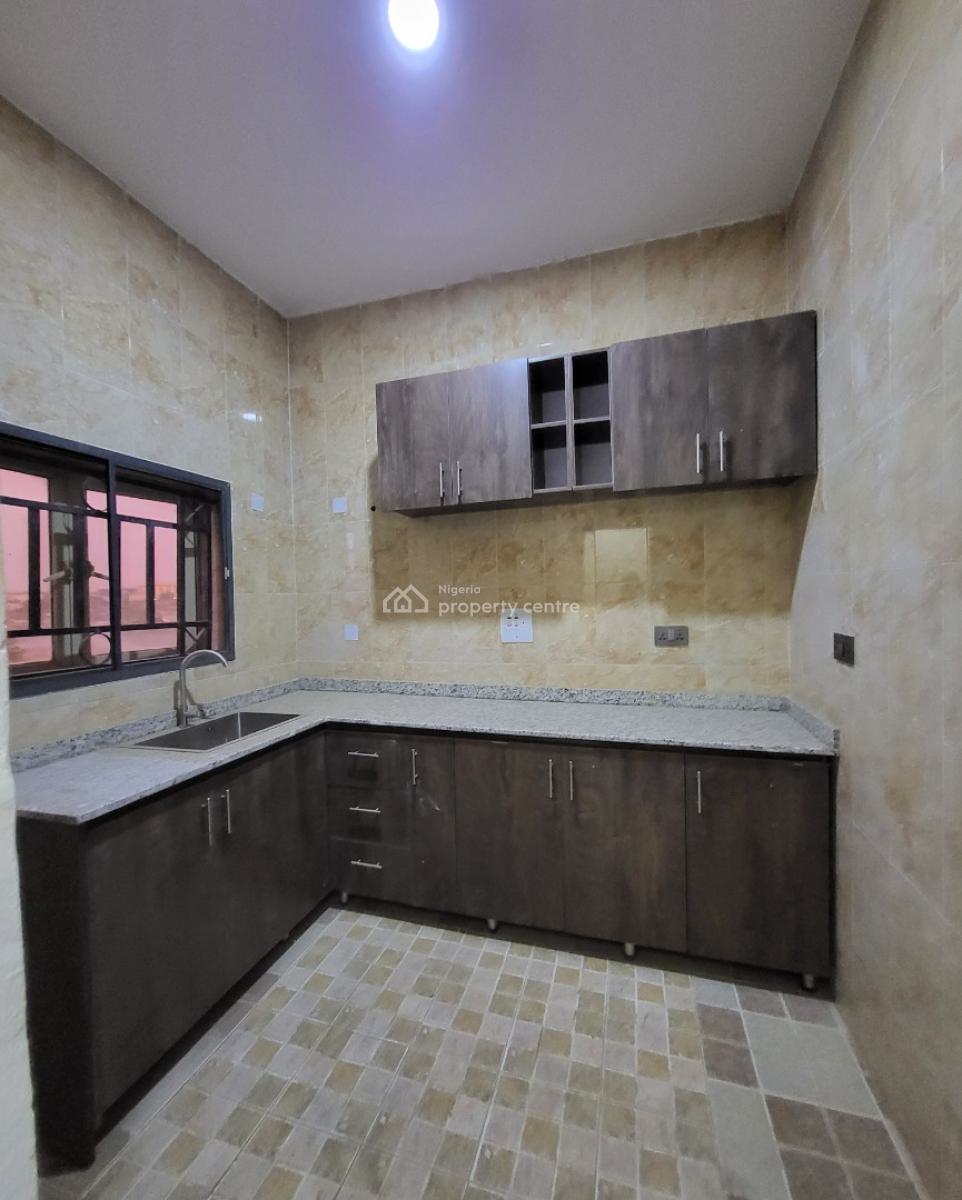 Luxurious Massive 2bedroom Flat, By Federal Old Secteriate, Garki, Abuja, Flat / Apartment for Rent