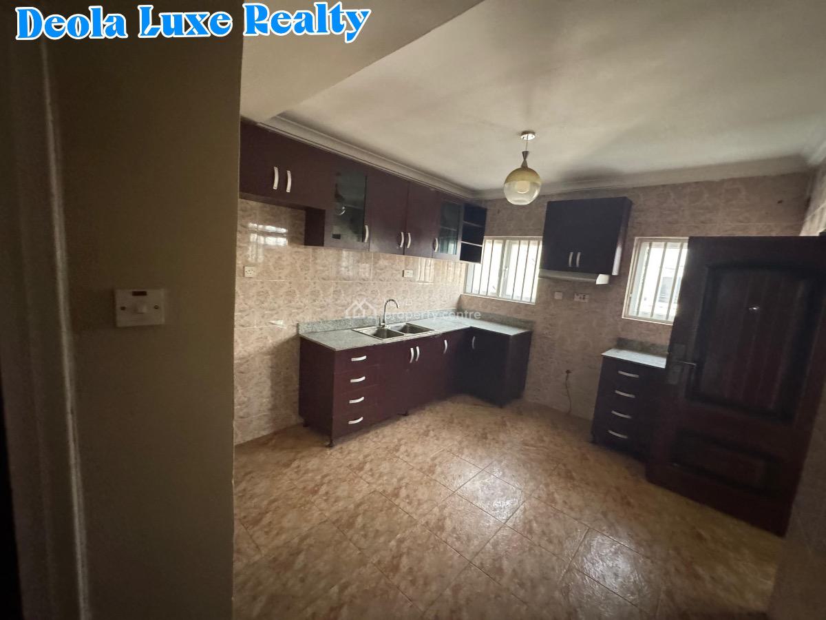an Executive 3 Bedroom Serviced Apartment with Bq, Elevator, Lekki Phase 1, Lekki, Lagos, Flat / Apartment for Rent