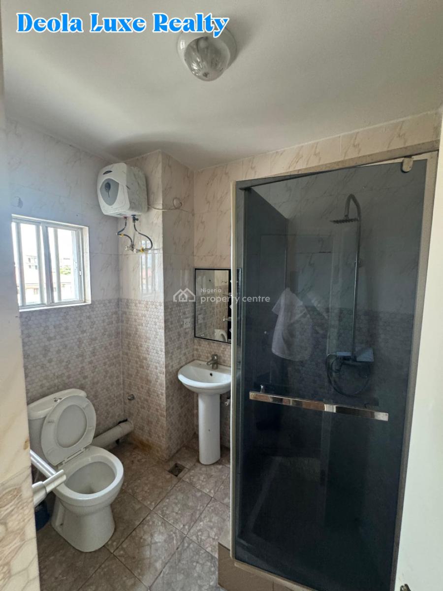 an Executive 3 Bedroom Serviced Apartment with Bq, Elevator, Lekki Phase 1, Lekki, Lagos, Flat / Apartment for Rent