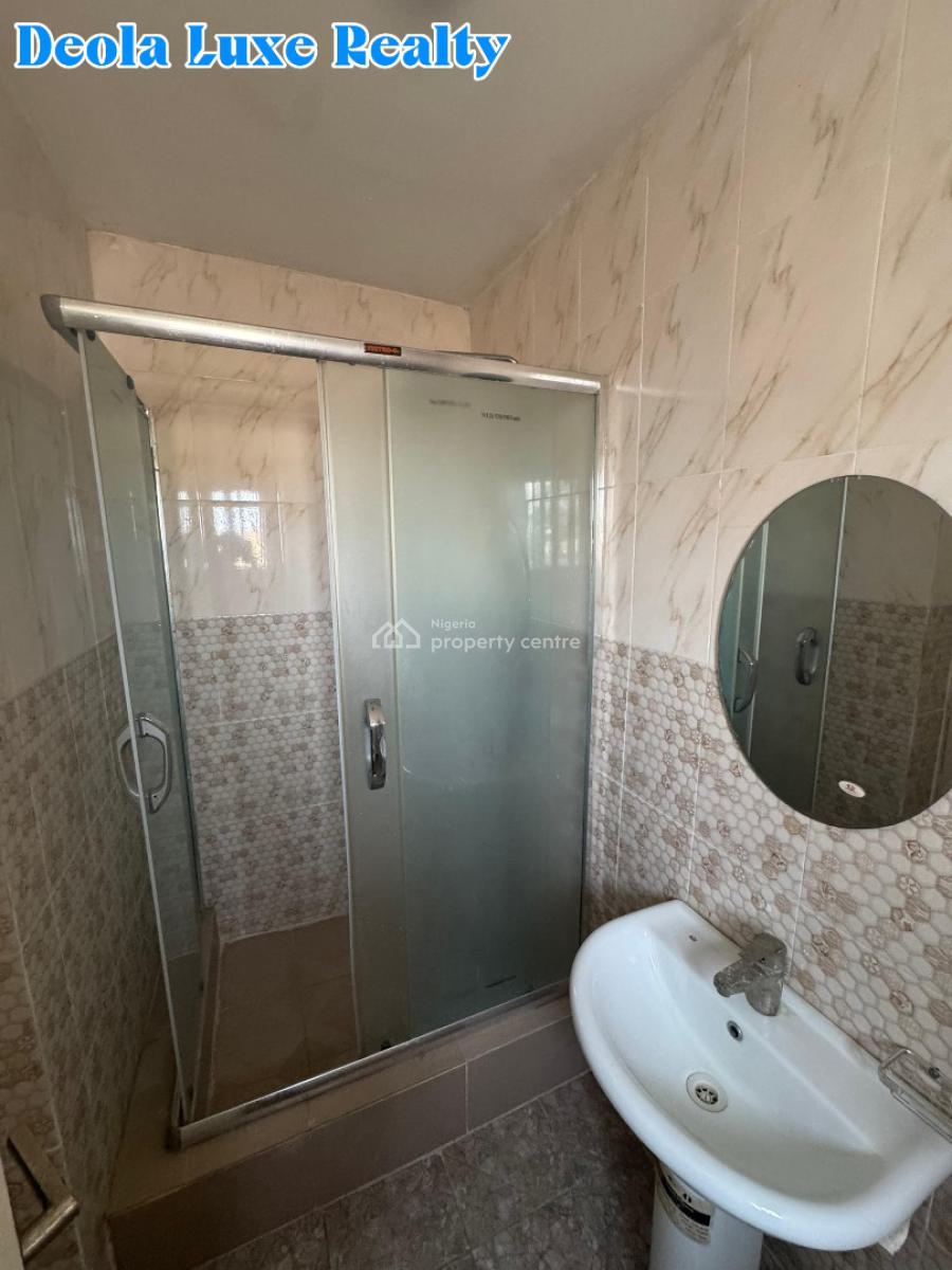 an Executive 3 Bedroom Serviced Apartment with Bq, Elevator, Lekki Phase 1, Lekki, Lagos, Flat / Apartment for Rent