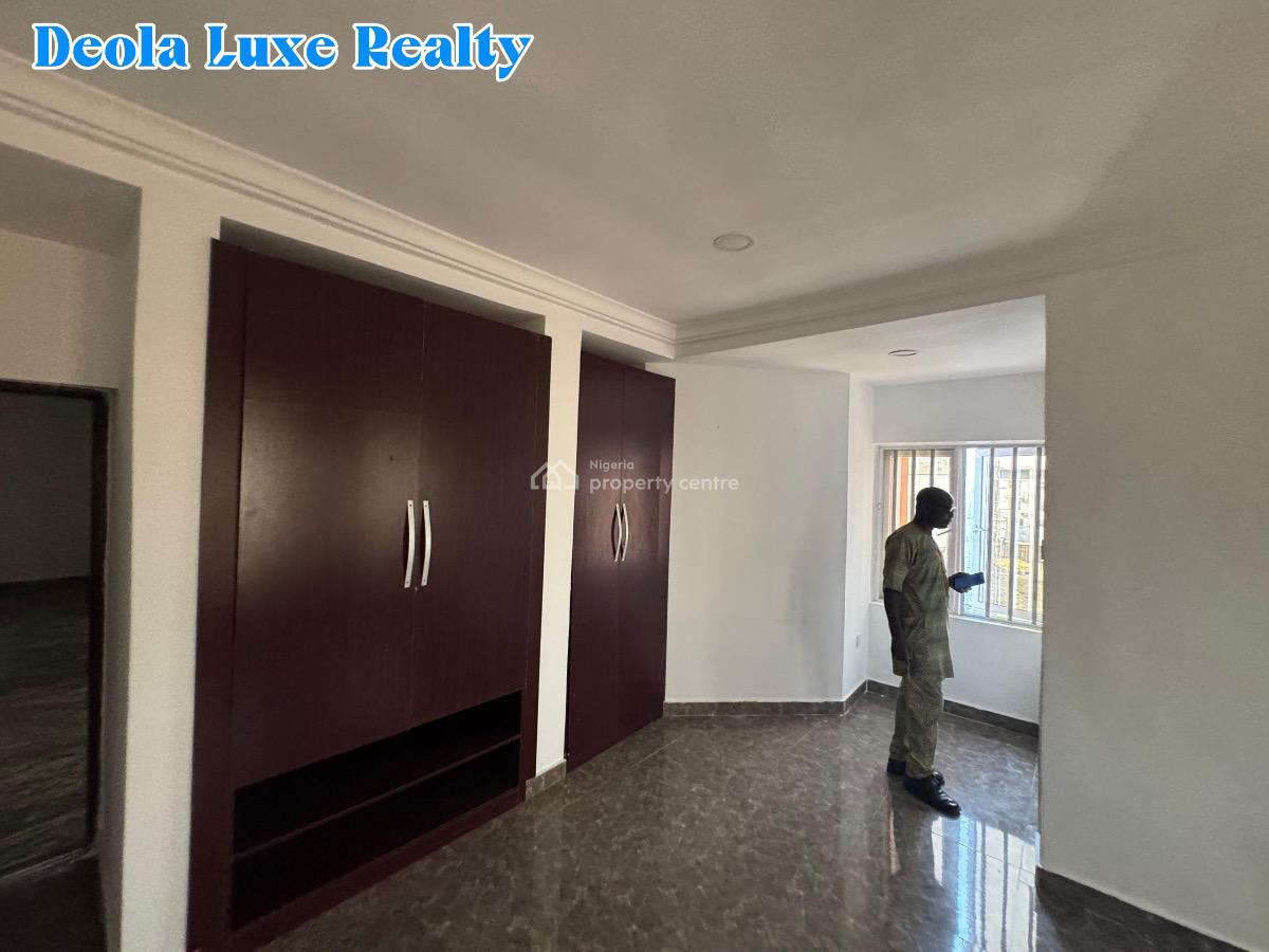an Executive 3 Bedroom Serviced Apartment with Bq, Elevator, Lekki Phase 1, Lekki, Lagos, Flat / Apartment for Rent