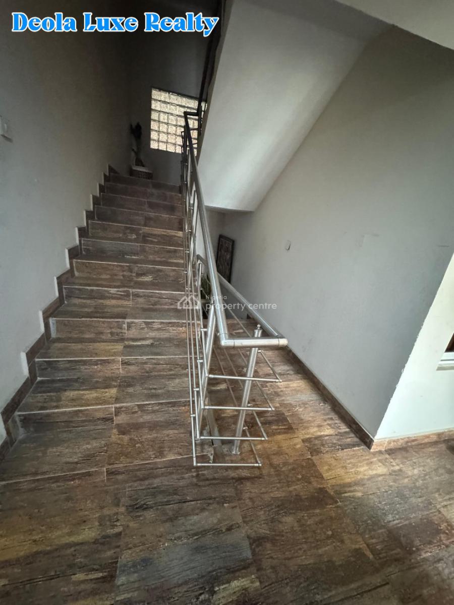 an Executive 3 Bedroom Serviced Apartment with Bq, Elevator, Lekki Phase 1, Lekki, Lagos, Flat / Apartment for Rent