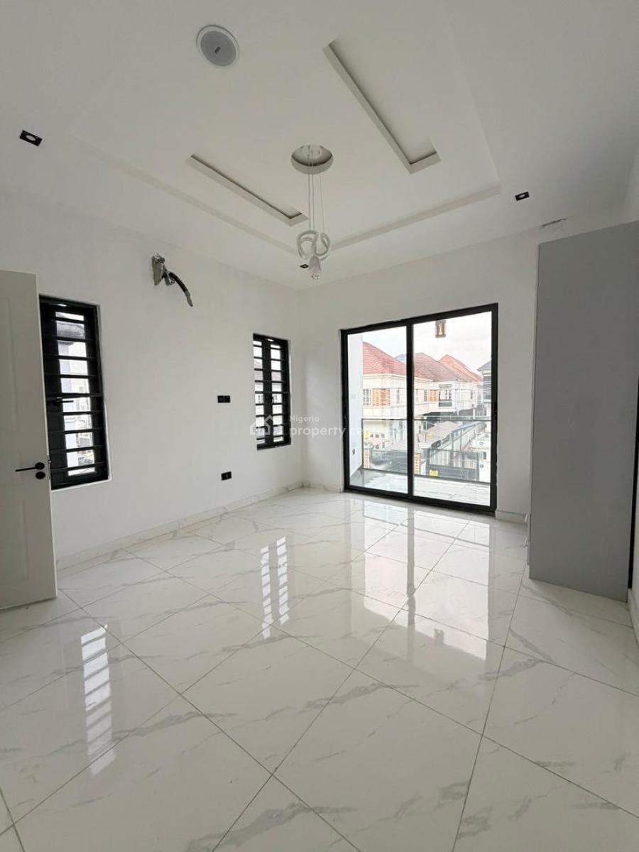 Spacious 5-bedroom Fully Detached House + Bq & Gatehouse, Lekki Expressway, Lekki, Lagos, Detached Duplex for Sale