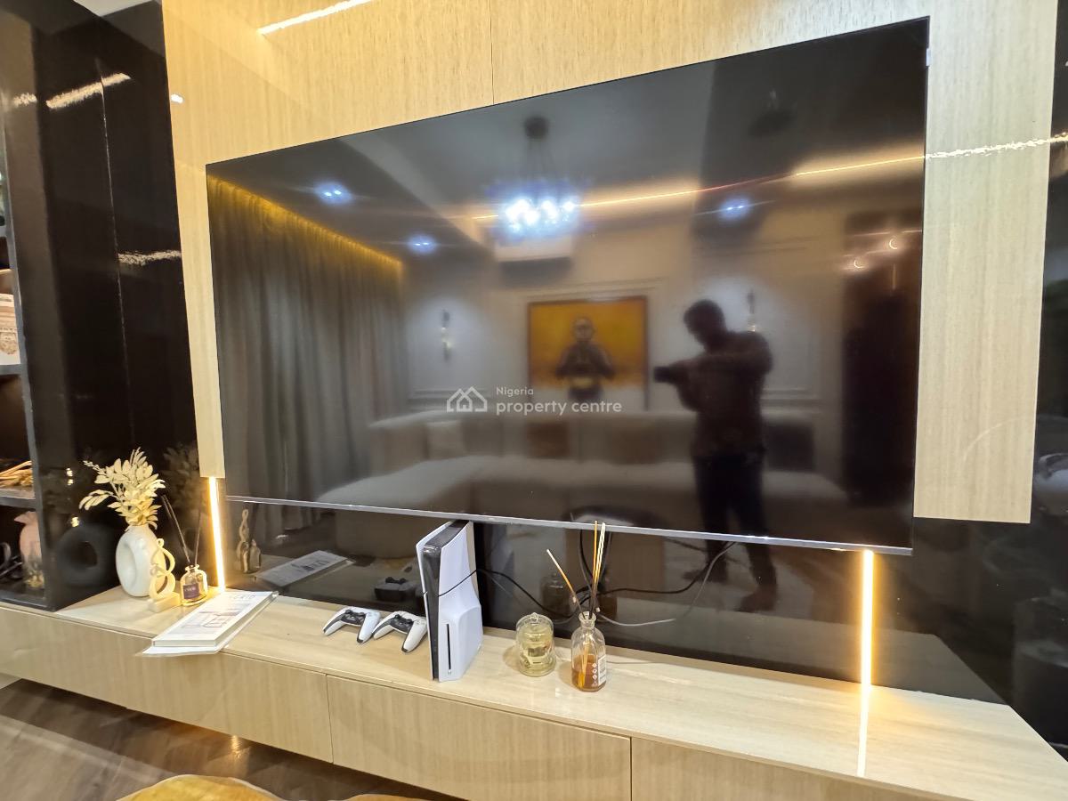 Luxury 3bedroom Apartment with Bq, Pool & Gym, Lekki Phase 1, Lekki Phase 1, Lekki, Lagos, Block of Flats for Sale