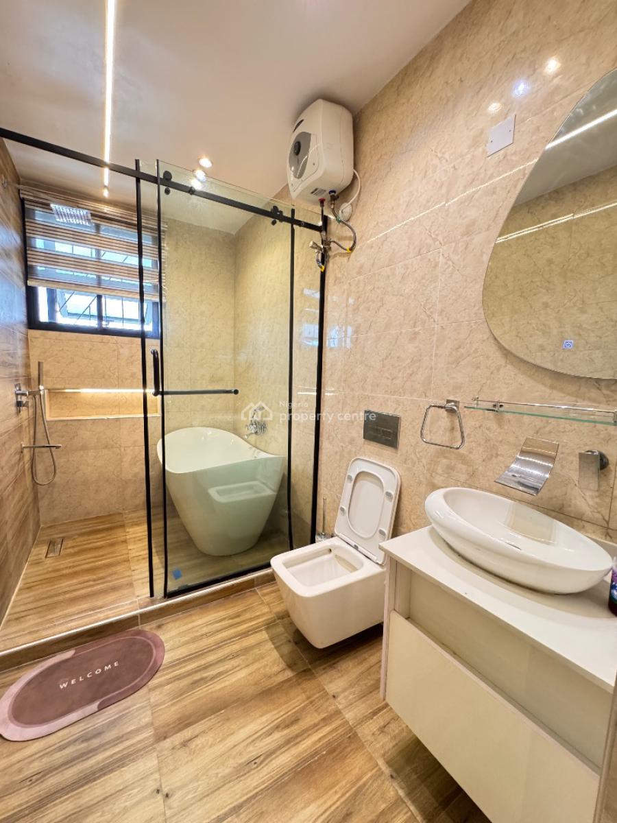 Luxury 3bedroom Apartment with Bq, Pool & Gym, Lekki Phase 1, Lekki Phase 1, Lekki, Lagos, Block of Flats for Sale