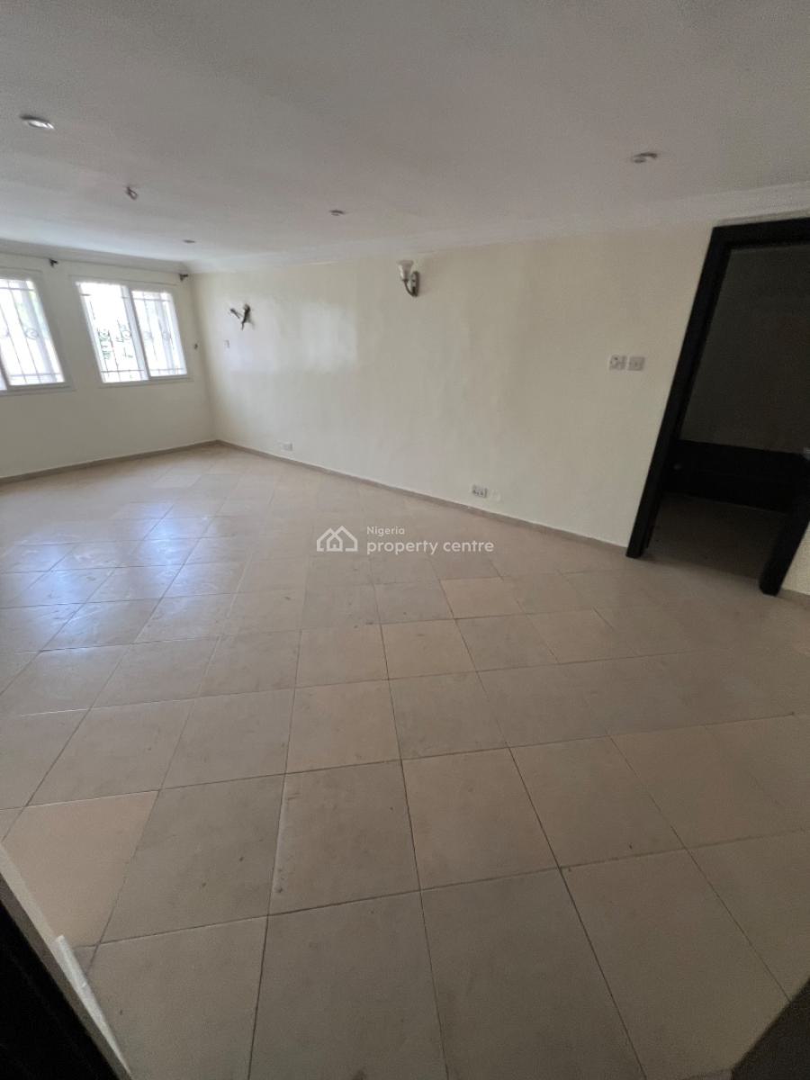 Massive and Exotic 3-bedroom Flat with Bq (and 8kva Solar Inverter), Lekki Phase 1, Lekki, Lagos, Flat / Apartment for Rent