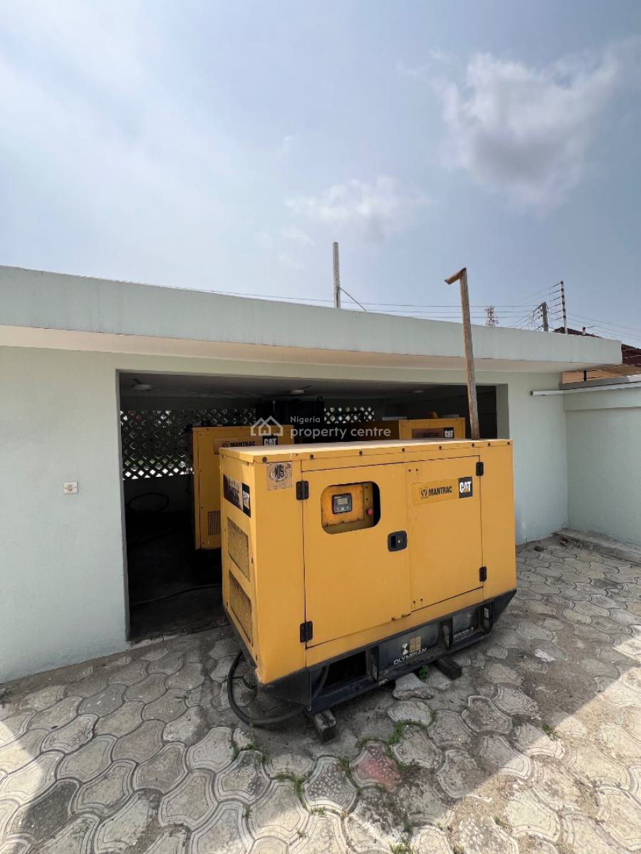Massive and Exotic 3-bedroom Flat with Bq (and 8kva Solar Inverter), Lekki Phase 1, Lekki, Lagos, Flat / Apartment for Rent