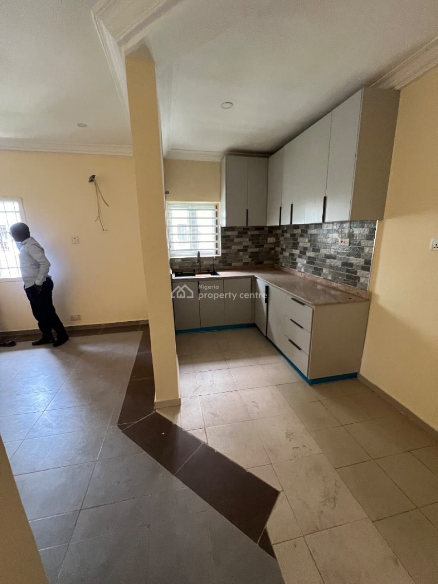Exotic 2-bedroom Flat (with 5kva Solar Inverter) in a Superb Environ, Lekki Phase 1, Lekki, Lagos, Flat / Apartment for Rent