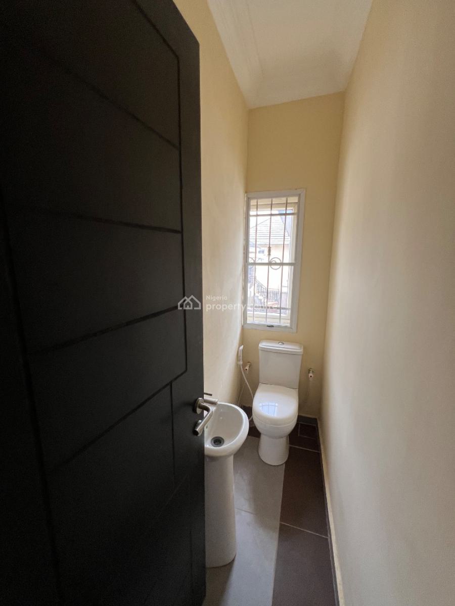 Exotic 2-bedroom Flat (with 5kva Solar Inverter) in a Superb Environ, Lekki Phase 1, Lekki, Lagos, Flat / Apartment for Rent