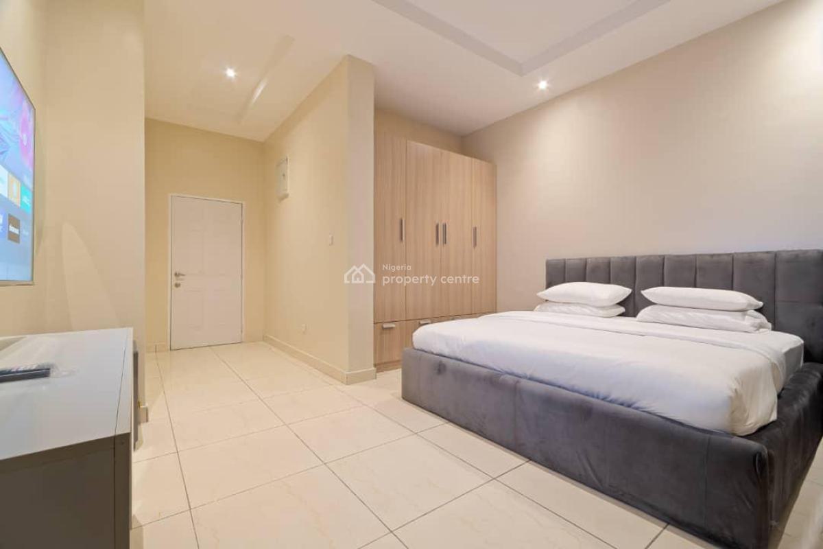 Luxury 4 Units of Bedroom Apartment with Housekeeping and Swimming Poo, Snooker Board,water Heating, Super-fast Internet, Serene Environment, Victoria Island (vi), Lagos, Flat / Apartment Short Let