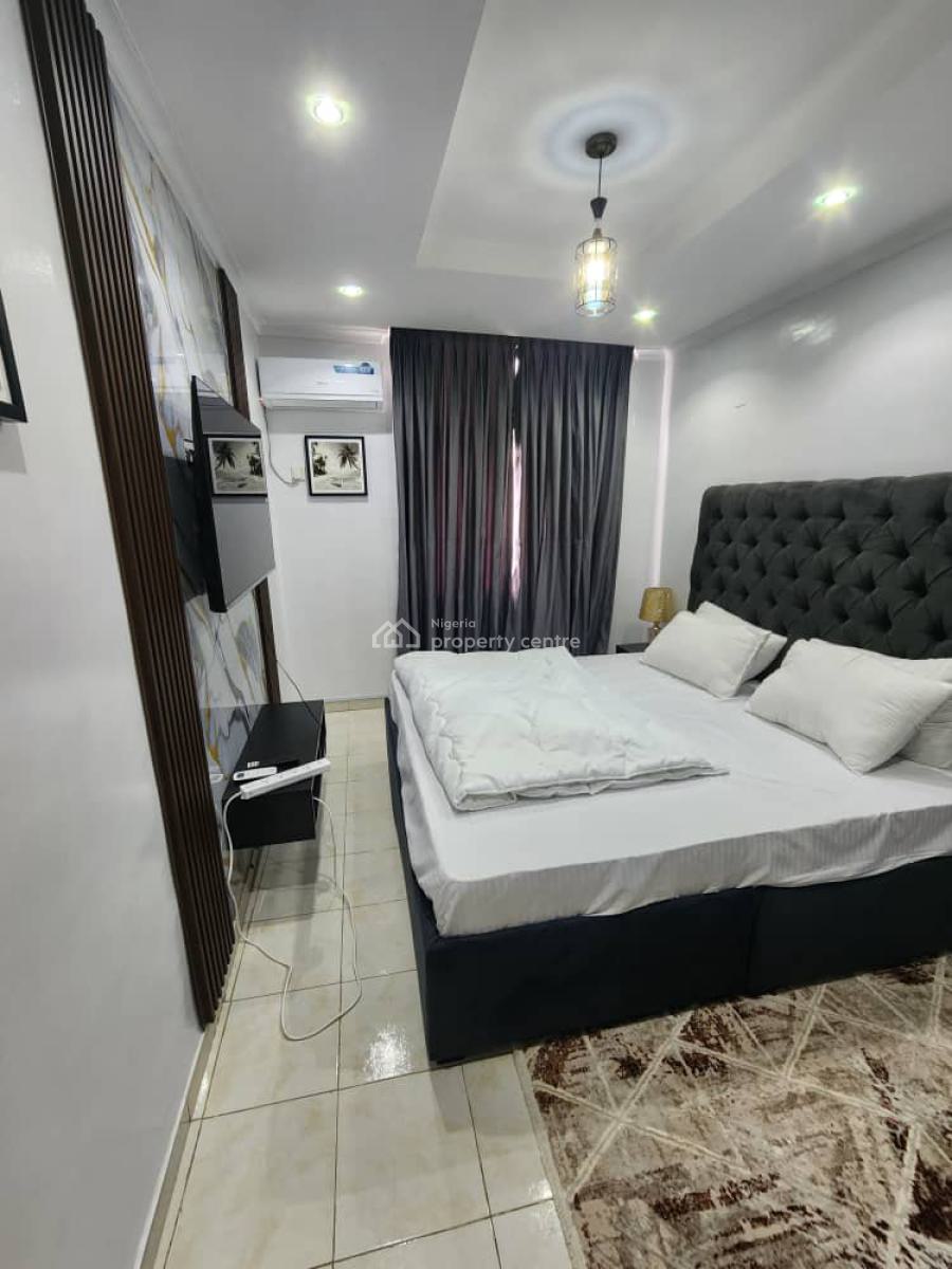 Luxury 4-bedroom Apartment with Housekeeping and Swimming Pool, Long Tennis, Basketball, Fast Internet and Netflix, Victoria Island (vi), Lagos, Flat / Apartment Short Let