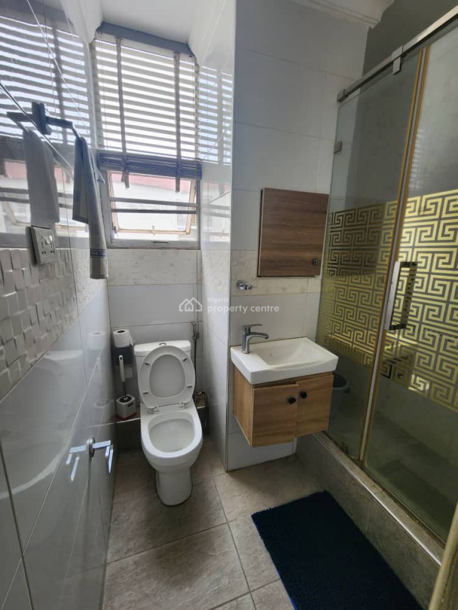 Luxury 4-bedroom Apartment with Housekeeping and Swimming Pool, Long Tennis, Basketball, Fast Internet and Netflix, Victoria Island (vi), Lagos, Flat / Apartment Short Let
