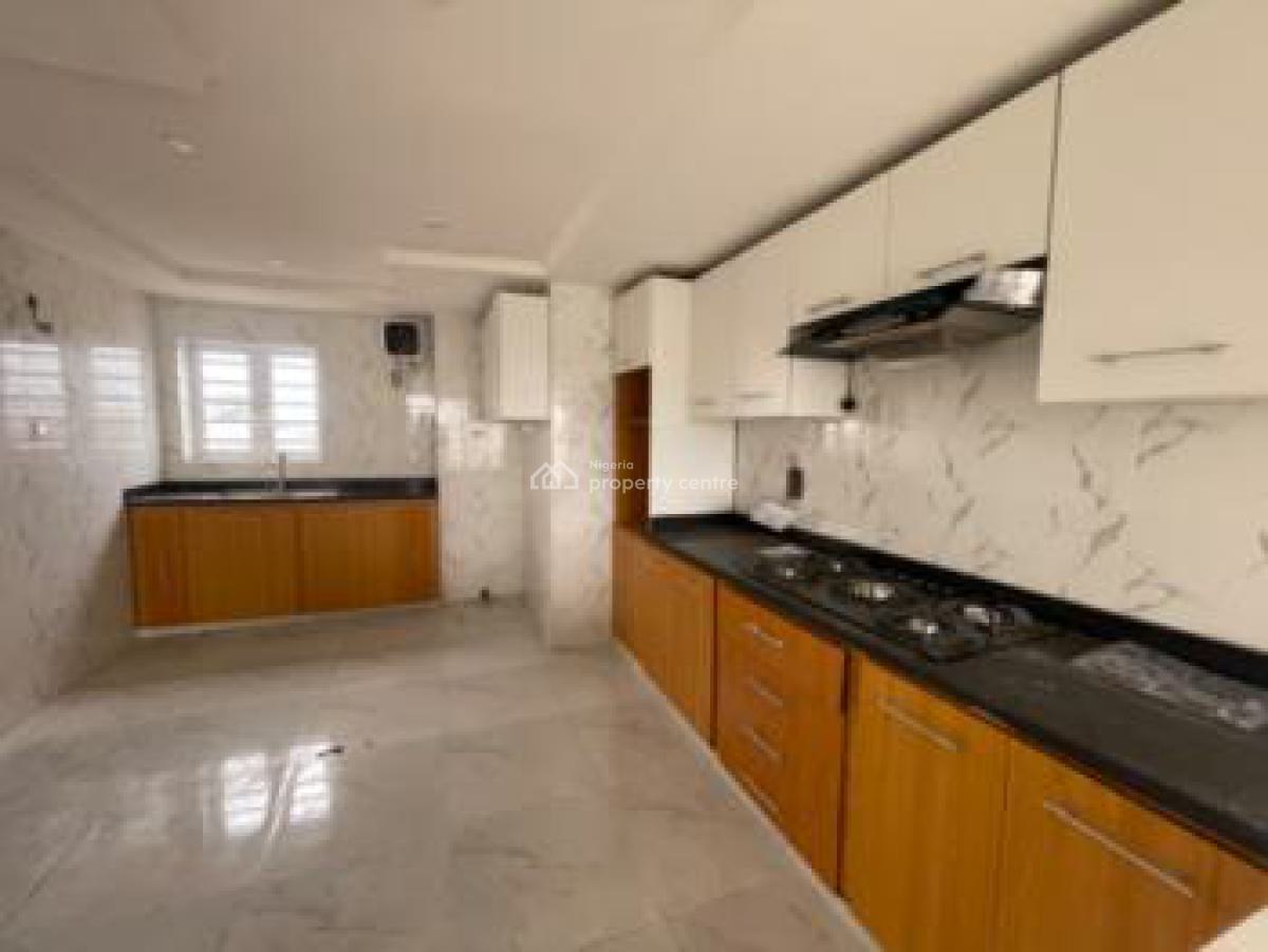 Tastefully Finished 3bedroom Apartment, Iponri, Surulere, Lagos, Flat / Apartment for Sale