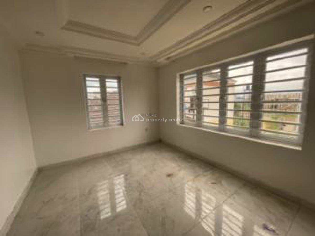 Tastefully Finished 3bedroom Apartment, Iponri, Surulere, Lagos, Flat / Apartment for Sale