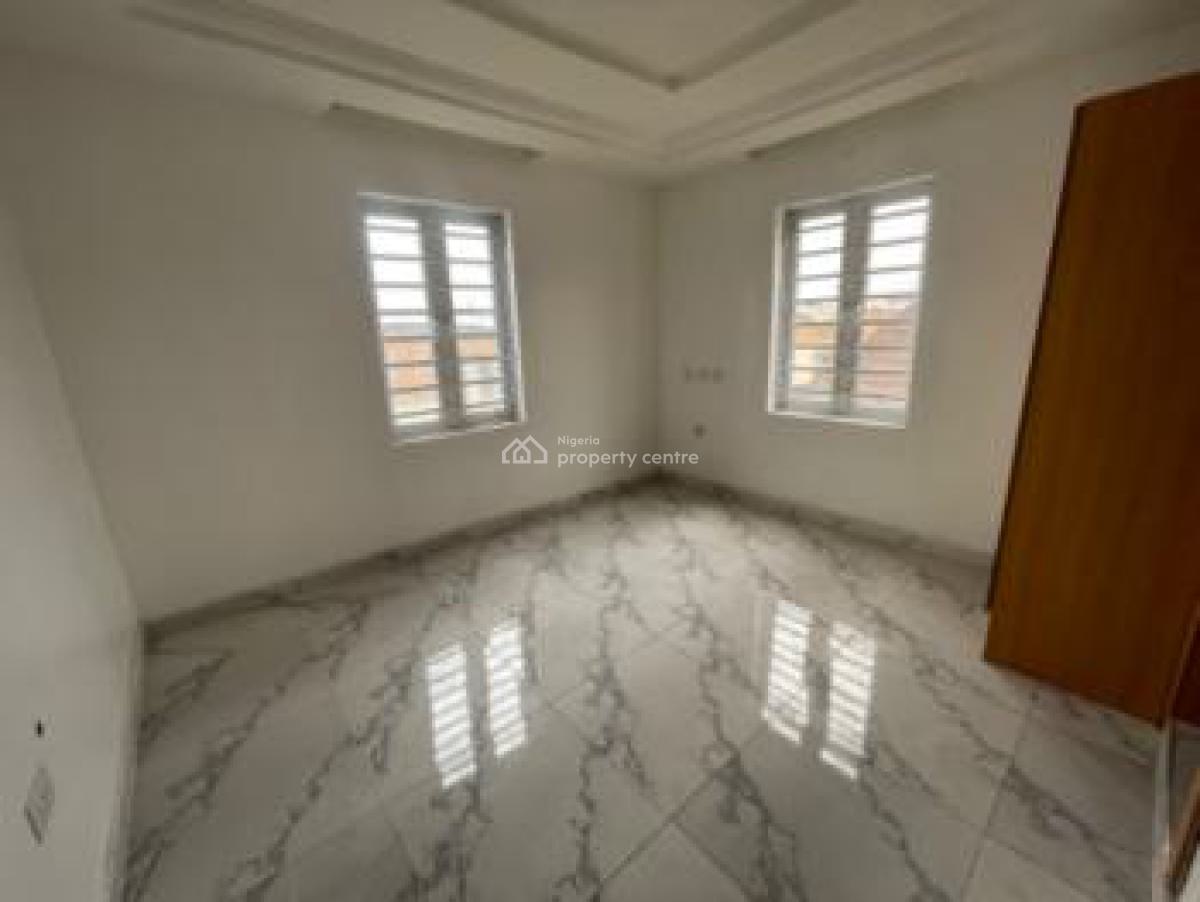 Tastefully Finished 3bedroom Apartment, Iponri, Surulere, Lagos, Flat / Apartment for Sale