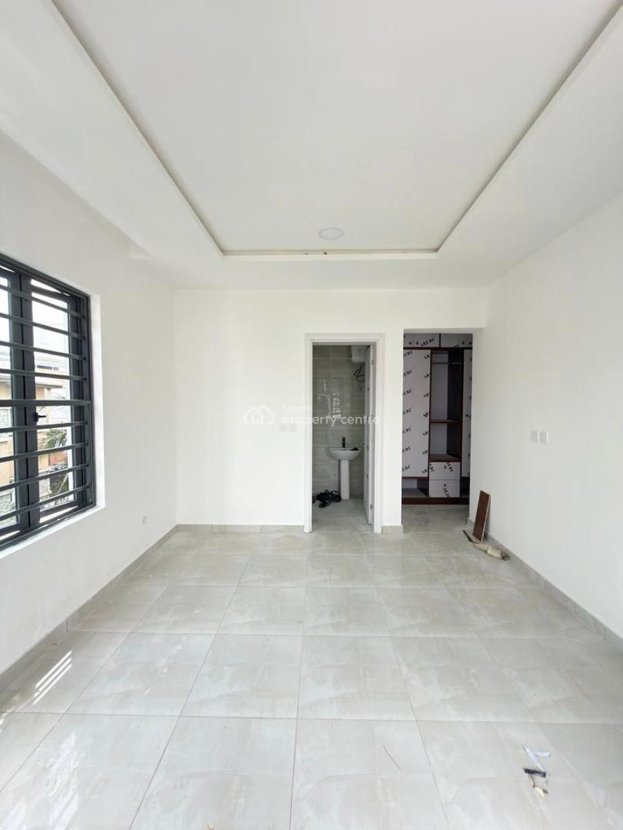 Super Luxury and Spacious in Serene Surroundings, Lekki Phase 1, Lekki, Lagos, Flat / Apartment for Rent