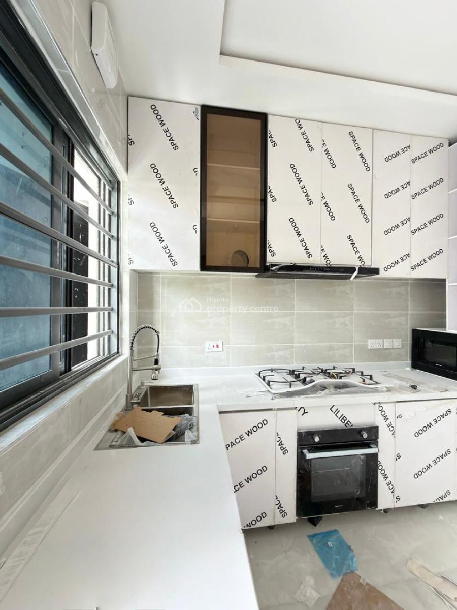 Super Luxury and Spacious in Serene Surroundings, Lekki Phase 1, Lekki, Lagos, Flat / Apartment for Rent