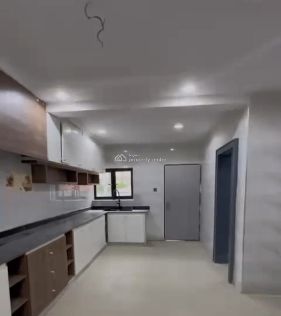 4bedroom Terrace Duplex with Bq @jabi, Very Nice Neighbourhood Tared Road, Jabi, Abuja, Terraced Duplex for Sale