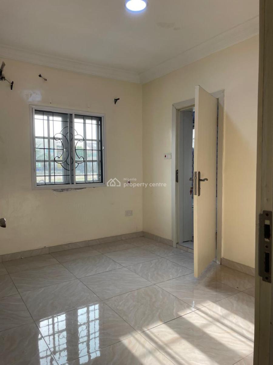 Service 4 Bedrooms, Chevron Drive, Lekki, Lagos, Semi-detached Duplex for Rent