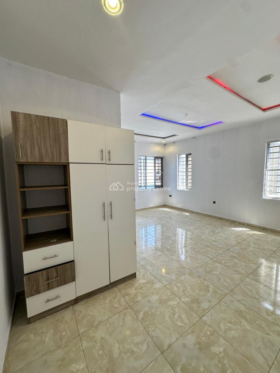 Direct Shared Apaartment with Personnal  Kitchen, Royal Pine Eatate Road, Lekki, Lagos, Mini Flat (room and Parlour) for Rent