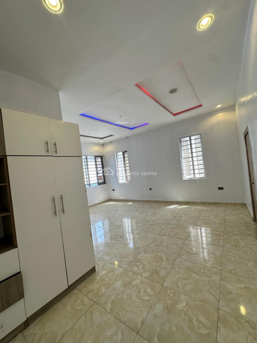 Direct Shared Apaartment with Personnal  Kitchen, Royal Pine Eatate Road, Lekki, Lagos, Mini Flat (room and Parlour) for Rent