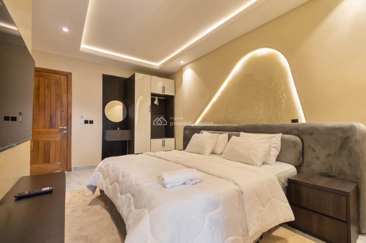 Luxury 2bed Maisonette with Snooker, Ps5, Pool & Bathtub, Lekki Phase 1, Lekki, Lagos, House Short Let