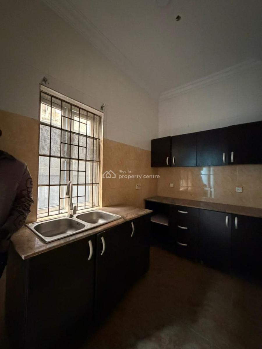 Lekki Oasis: 2-bedroom Flat, Off Freedomway, Lekki, Lagos, Flat / Apartment for Rent