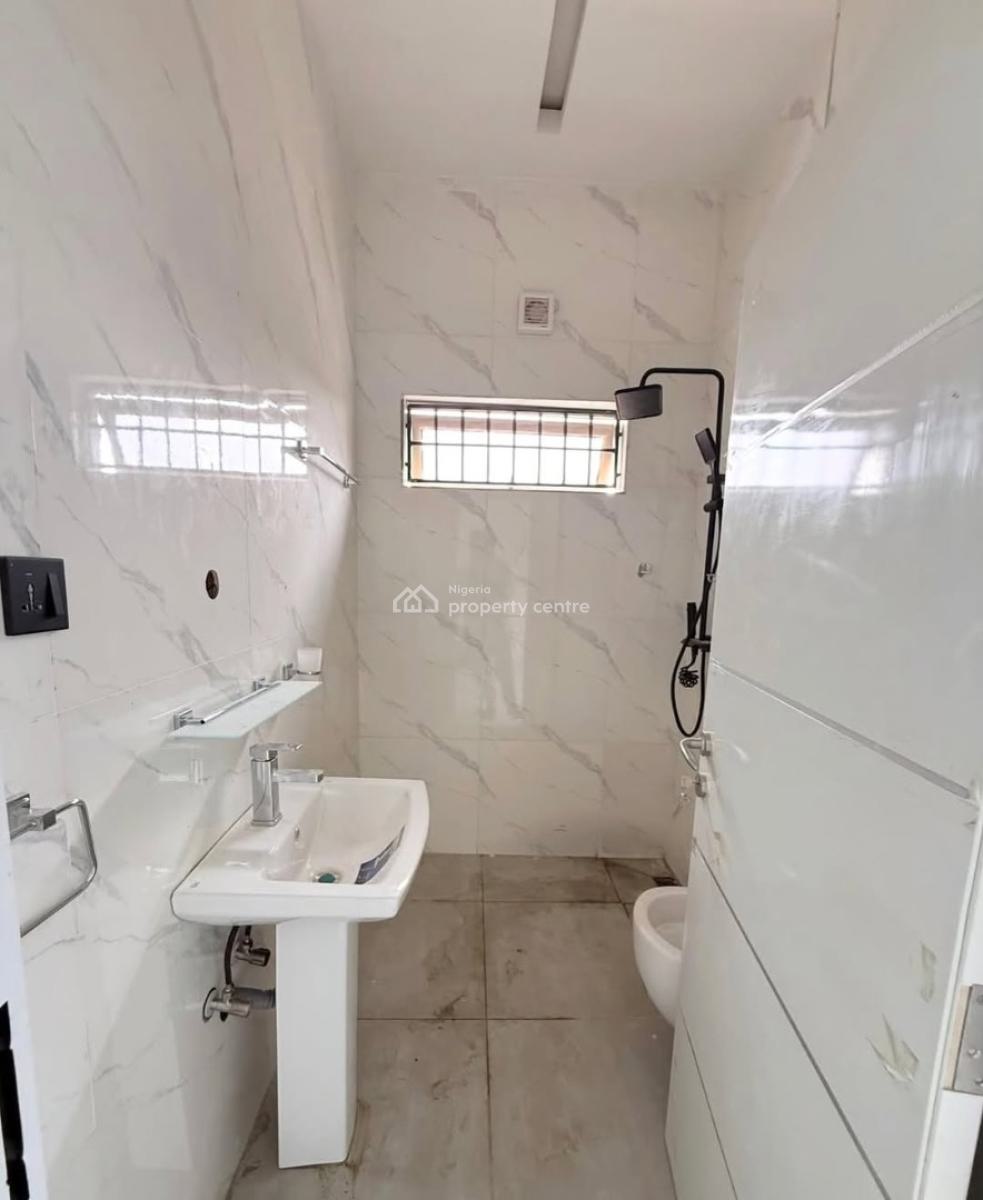 Newly Built 3 Bedroom Flat+ Bq, Guzape Main, Guzape District, Abuja, Flat / Apartment for Rent