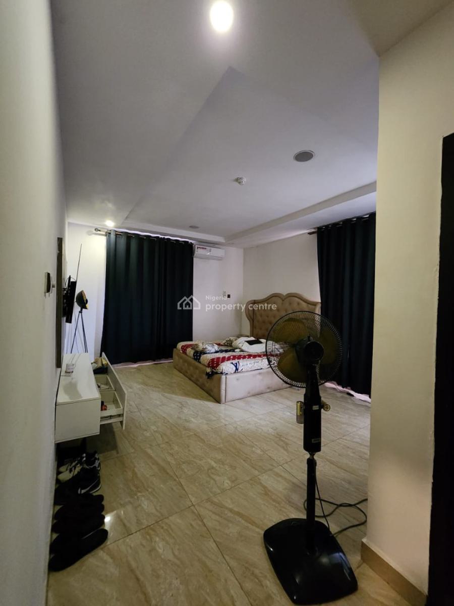 3 Bedroom Penthouse Flat with Bq and Elevator in Agungi, Agungi, Lekki, Lagos, Flat / Apartment for Sale