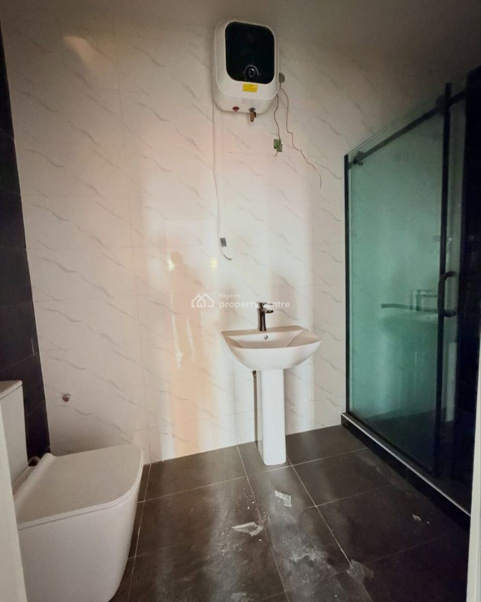 Executive 4 Bedroom Home, Surulere, Lagos, House for Sale