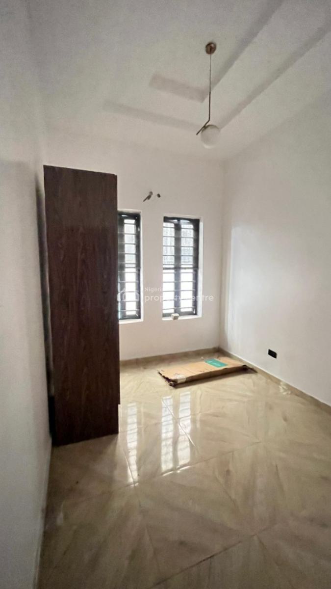 Well Maintained 5 Bedroom Duplex with Bq, Well Maintained Luxury Home, Chevron, Lekki, Lagos, Detached Duplex for Sale