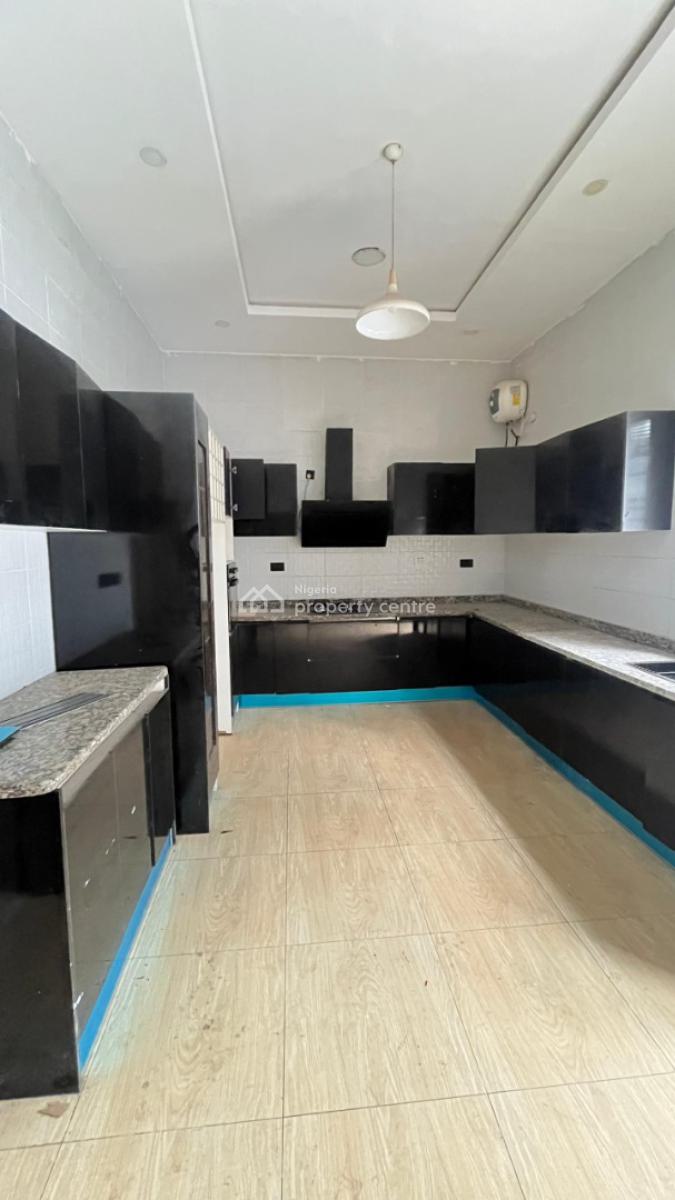 Well Maintained 5 Bedroom Duplex with Bq, Well Maintained Luxury Home, Chevron, Lekki, Lagos, Detached Duplex for Sale