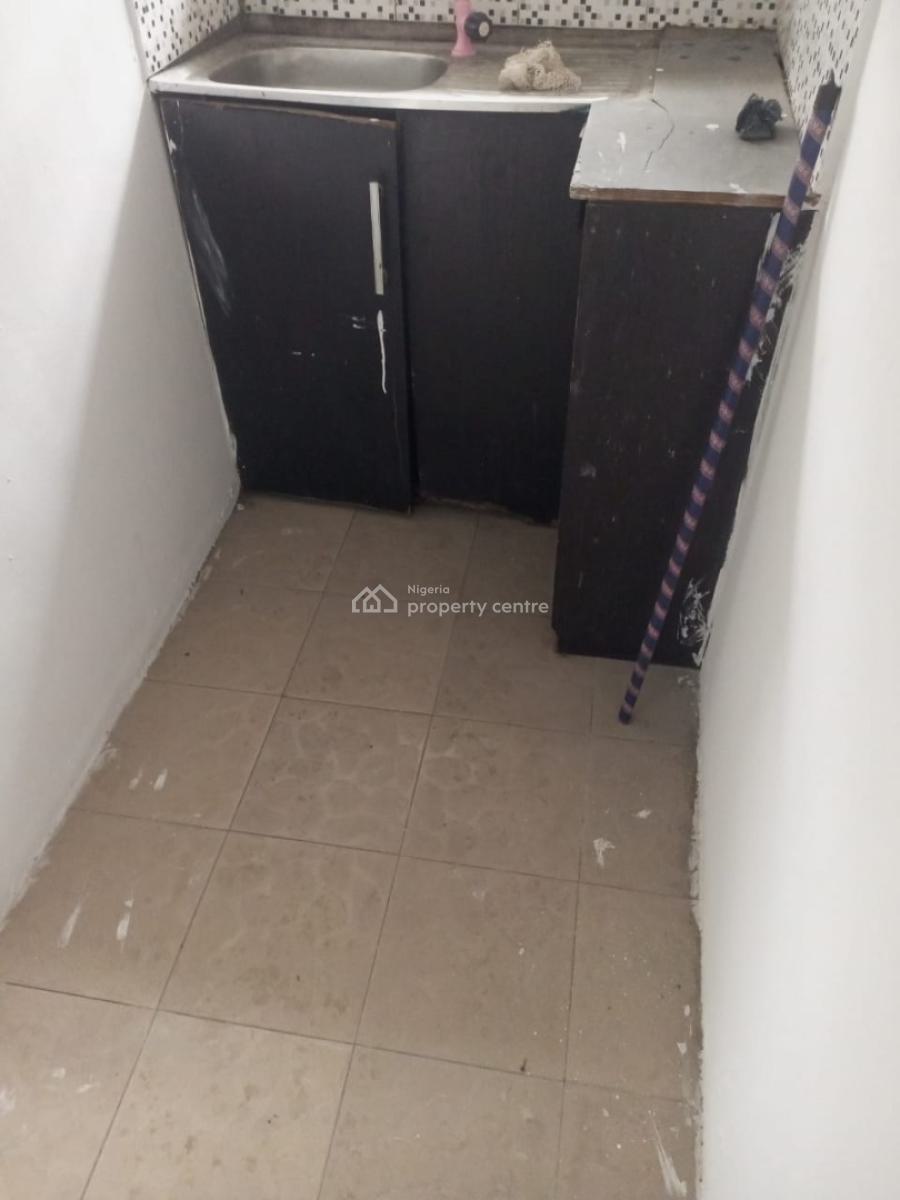 Spacious Room and Parlor with Personal Kitchen, Mobil Road, Ajah, Lagos, Mini Flat (room and Parlour) for Rent