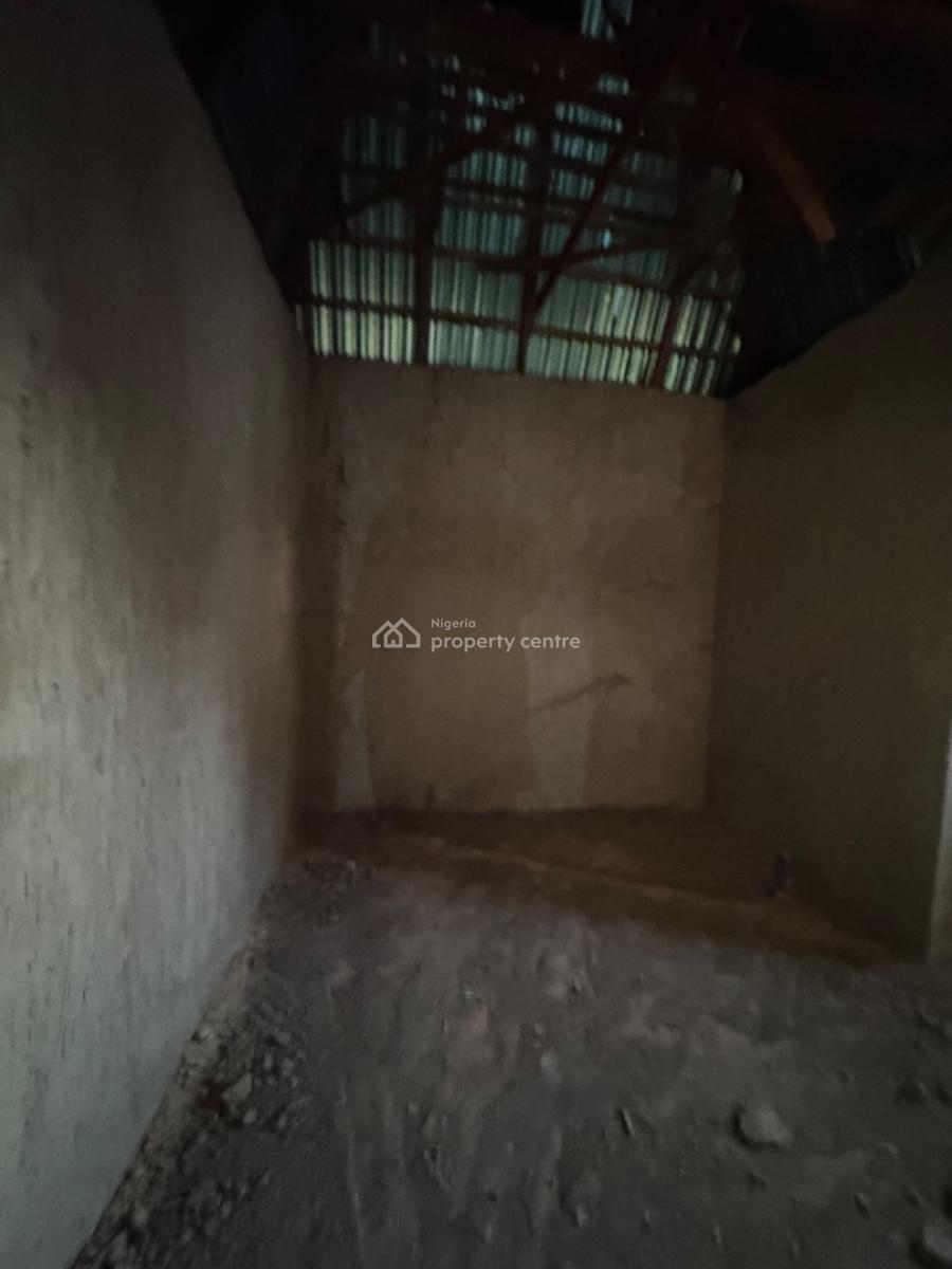 5 Bedroom Detached Penthouse Carcass, Von Road, Sabon Lugbe, Lugbe District, Abuja, Detached Duplex for Sale