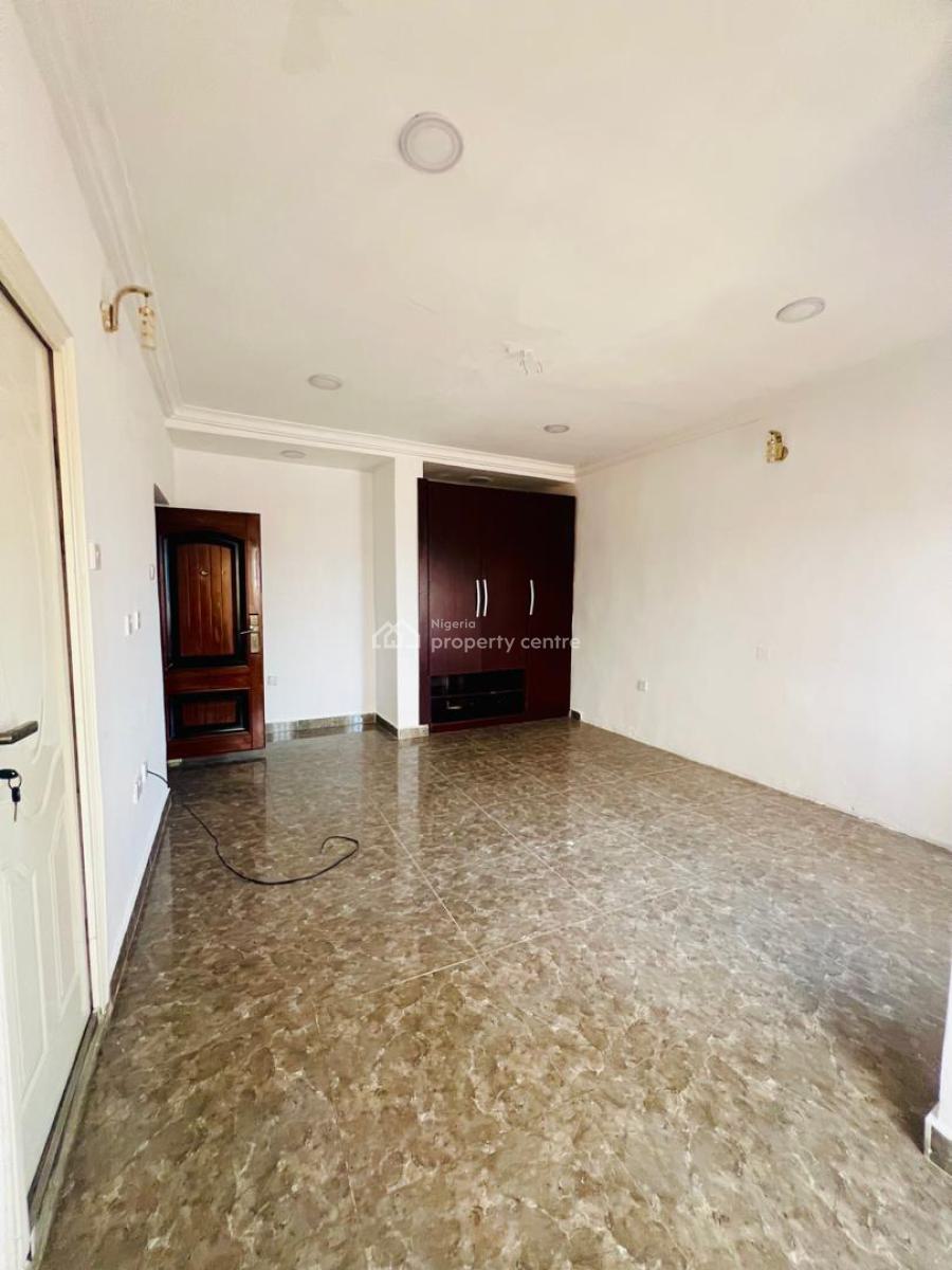 Spacious 3 Bedrooms Serviced Apartment on The 3 F, Lekki Phase 1, Lekki, Lagos, Flat / Apartment for Rent