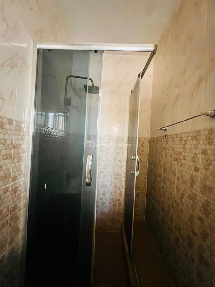 Spacious 3 Bedrooms Serviced Apartment on The 3 F, Lekki Phase 1, Lekki, Lagos, Flat / Apartment for Rent