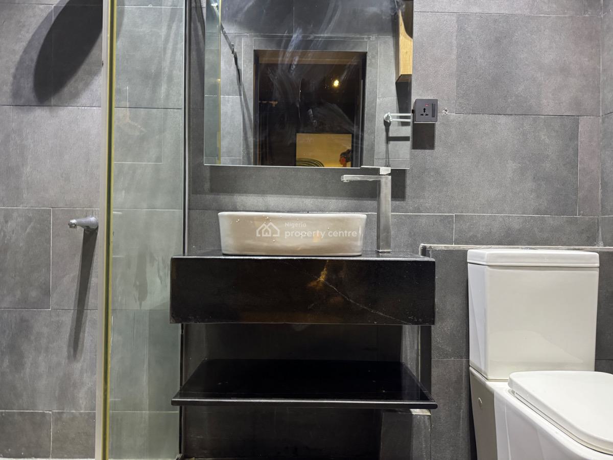 Newly Renovated Contemporary 2 Bedroom Apartment, Bayview Estate, Ikate Elegushi, Lekki, Lagos, Flat / Apartment Short Let