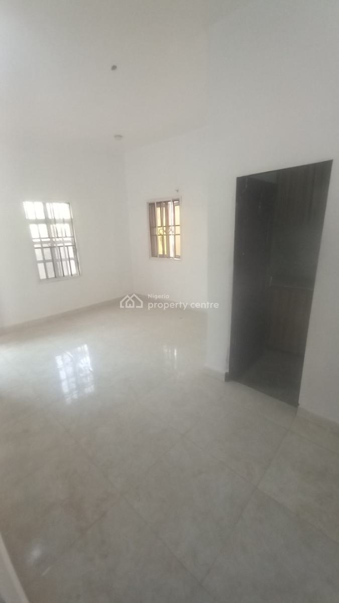 Standard Selfcon Close to The Express, News Engineering, Dawaki, Gwarinpa, Abuja, Self Contain (single Rooms) for Rent