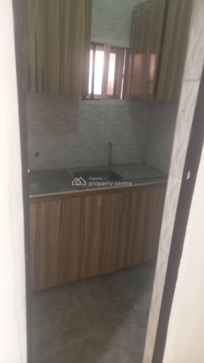 Standard Selfcon Close to The Express, News Engineering, Dawaki, Gwarinpa, Abuja, Self Contain (single Rooms) for Rent