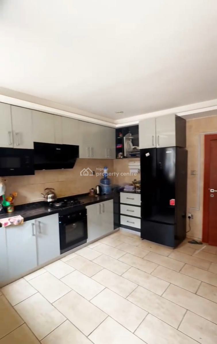 3bedrooms  Semi Detached with a Room Boys Quarters at Apo Legislative, Apo, Abuja, Semi-detached Duplex for Sale