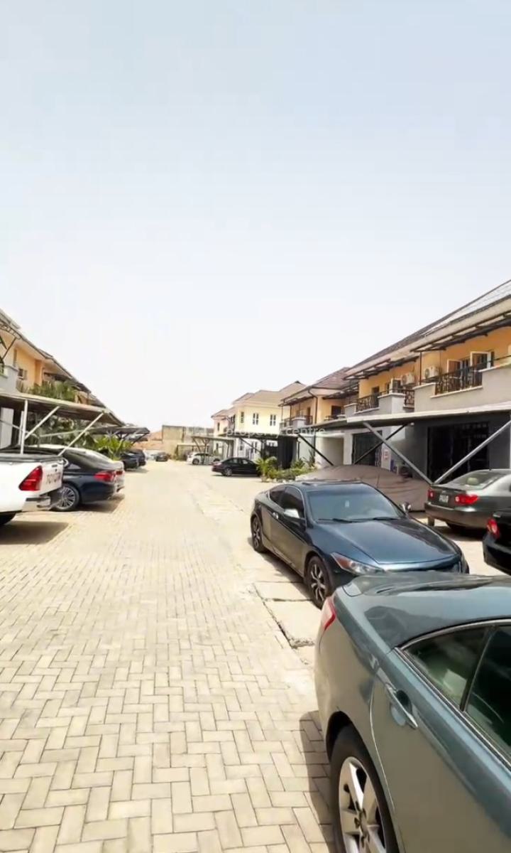 3bedrooms  Semi Detached with a Room Boys Quarters at Apo Legislative, Apo, Abuja, Semi-detached Duplex for Sale