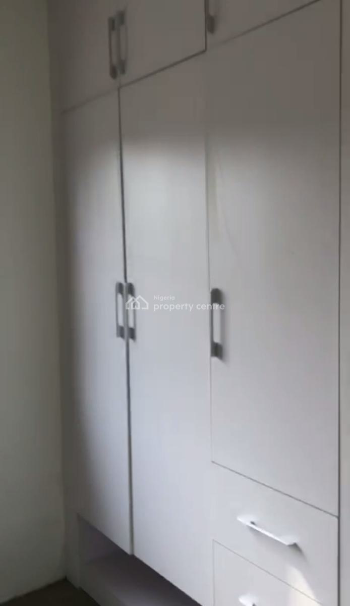 Spacious Decent 3 Bedroom Downstairs Apartment, Gra Phase 2, Magodo, Lagos, Flat / Apartment for Rent