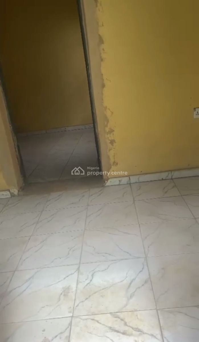 2 Rooms Office Space with in-built Toilet, Ogudu, Lagos, Office Space for Rent