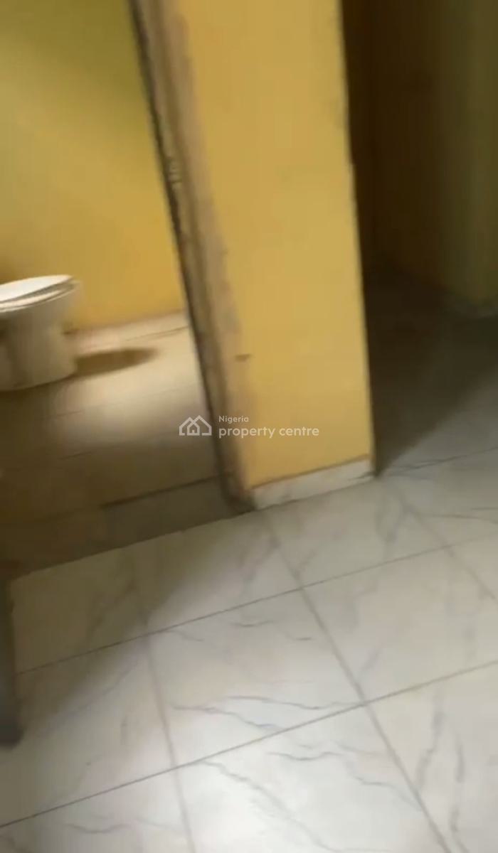2 Rooms Office Space with in-built Toilet, Ogudu, Lagos, Office Space for Rent