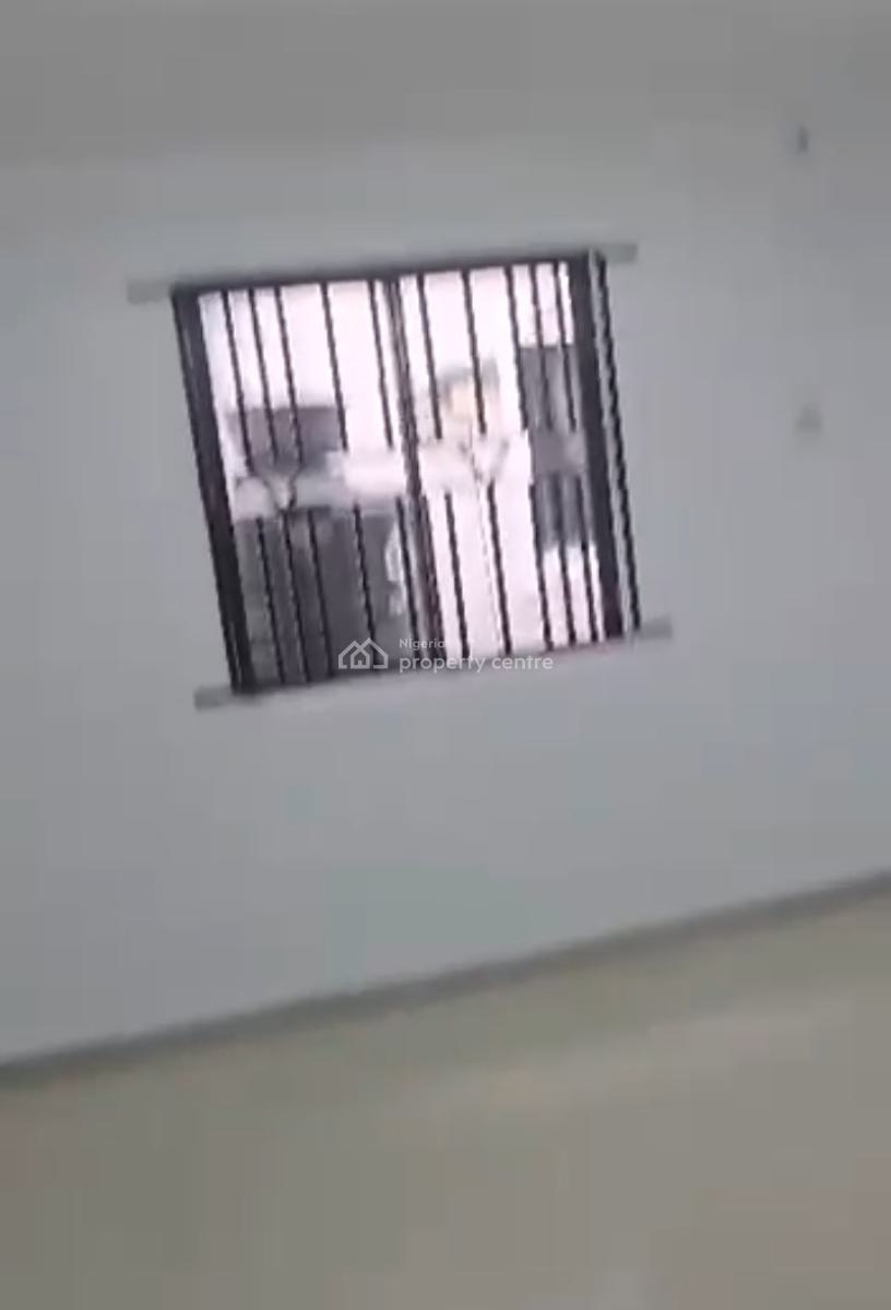 Two Bedroom Apartment, Omole Phase 2, Ikeja, Lagos, Flat / Apartment for Rent