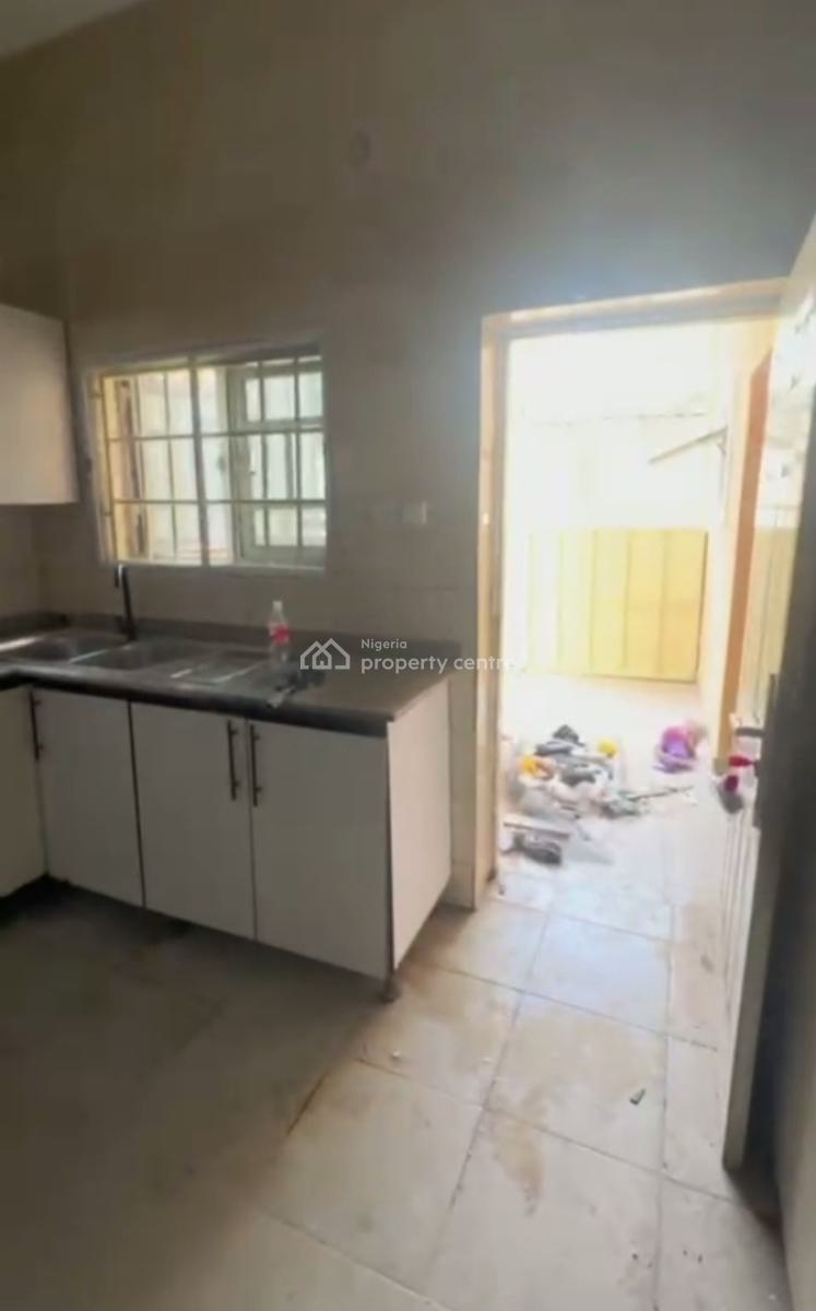 Superluxury 4 Bedroom Terrace Duplex with Three Parlors and Bq, Wuye, Abuja, Terraced Duplex for Rent