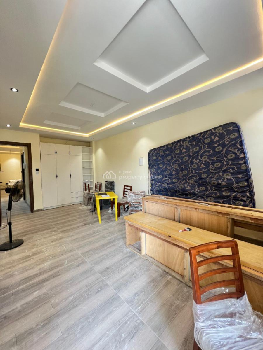 Spacious 2bedroom Apartment with Gym, Elevator Suitable for Investment, in a Gated Estate in Ikate, Lekki, Lagos, Block of Flats for Sale