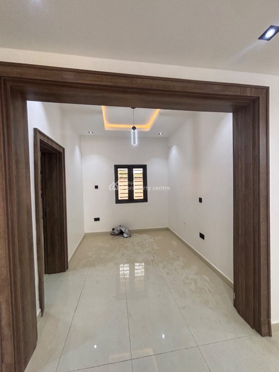 Luxury 3-bedroom Apartment in Jahi, Close to Next Cash and Carry Jahi, Jahi, Abuja, Block of Flats for Sale