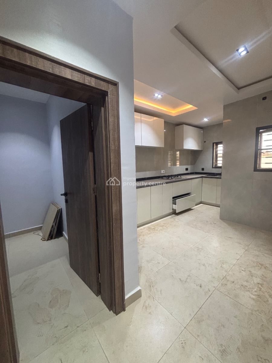Luxury 3-bedroom Apartment in Jahi, Close to Next Cash and Carry Jahi, Jahi, Abuja, Block of Flats for Sale
