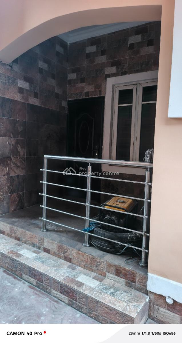 a Block of 4 Flats of 3bedrooms, Nauru Oniwo Via Adelabu Street, Surulere, Lagos, Block of Flats for Sale